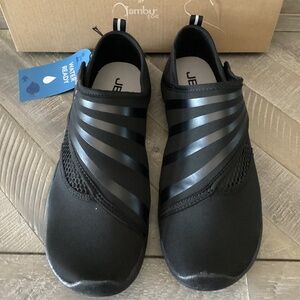 JBU Women's Ariel Water Ready Flats, size 9